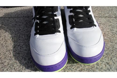 ナイキのAIR JORDAN 5 RETRO
