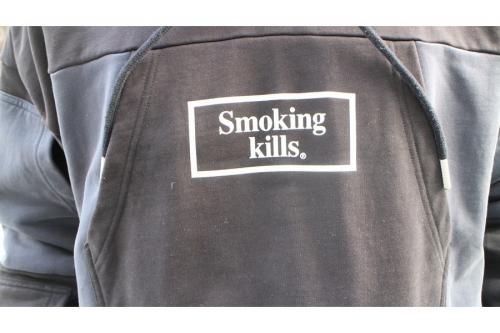 ディーゼル×グレイト×エフアールツーのプルオーバーパーカー