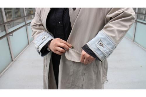 バルマカンコートのベージュ