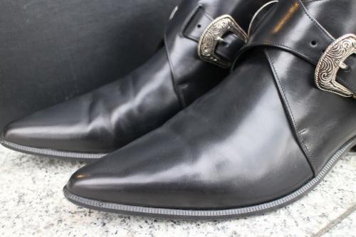 サンローランパリのダブルウエスタンベルトショートブーツ