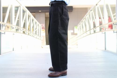 スタジオニコルソンのワイドパンツ