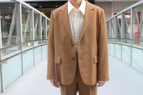 ドメスティックブランドのAURALEE