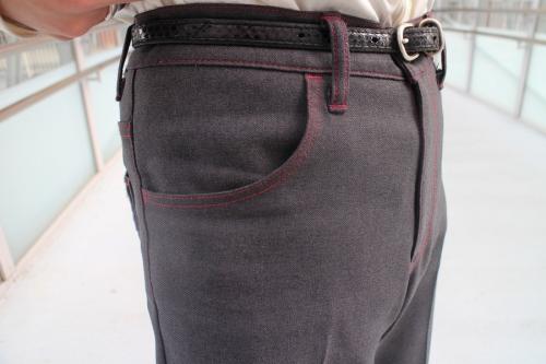 ダイリクのフラッシャープレストパンツ