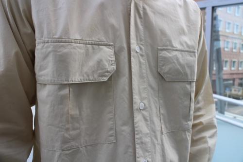 キュービックシャツのアイボリー