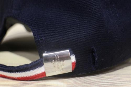 ベースボールキャップのネイビー