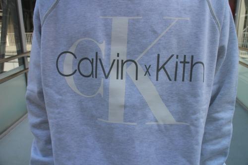 プリントスウェットのグレー