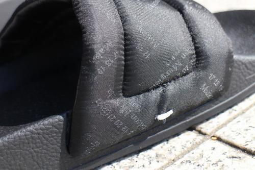 Maison Margiela 22/メゾンマルジェラ 22】よりシャワーサンダル Maison Margiela 22/メゾンマルジェラ 22】よりシャワーサンダル
