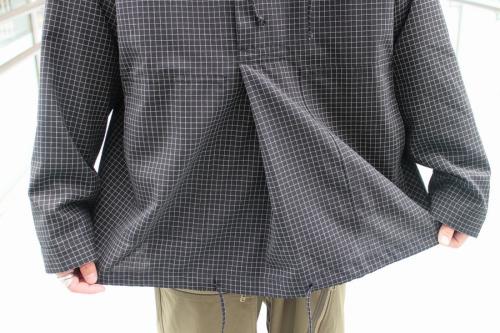 ミリタリースモックのブラック