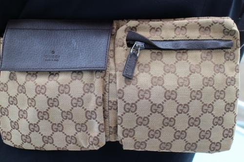 グッチのウエストバッグ