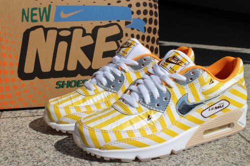 スニーカーのNIKE