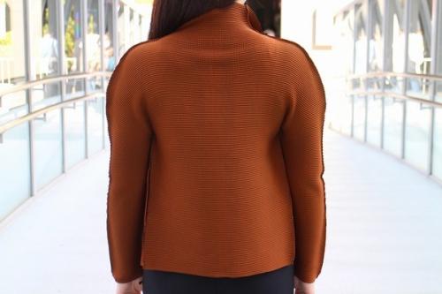 ミー イッセイ ミヤケのプリーツジップアップジャケット