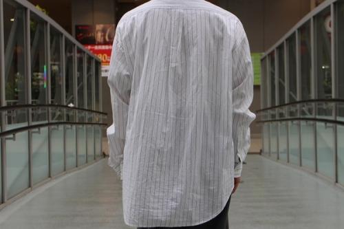 グラフペーパーのロングスリーブボックスシャツ