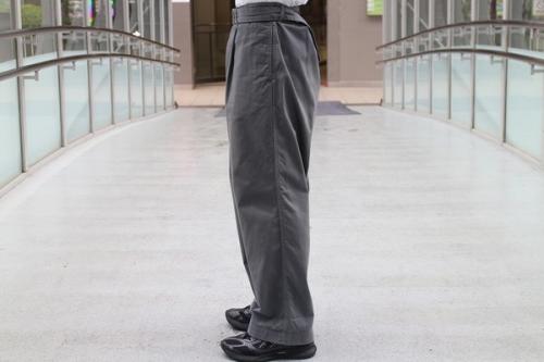 ミリタリークロスベルテッドパンツのグレー