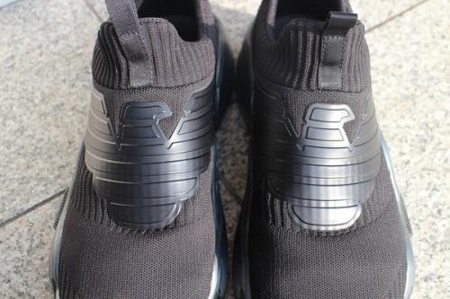 オーバーサイズイーグルソックススニーカーのブラック