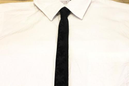 シルクサテンナロータイのブラック