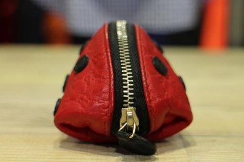 マイクログッチシマコインケースのてんとう虫