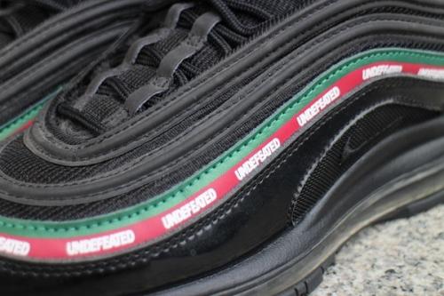 ナイキ×アンディフィーテッドのAIR MAX 97