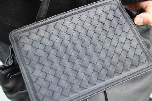 ボッテガベネタのイントレチャートディテールリュック