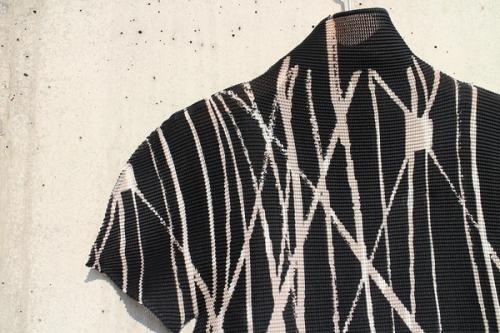 ホワイト×ブラック