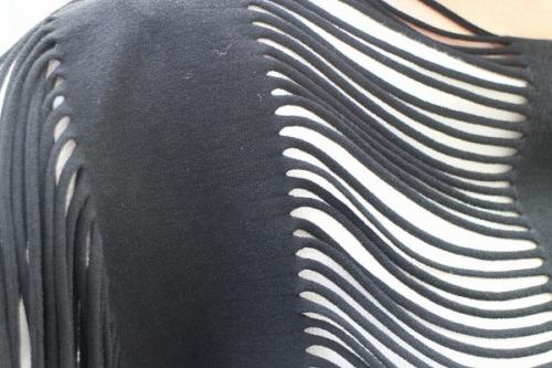 イッセイミヤケのカットワークフリンジカットソー