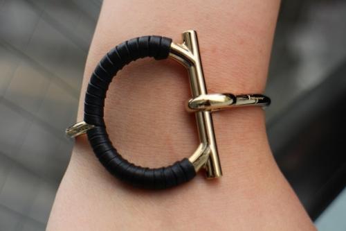 ゴールド×ブラック