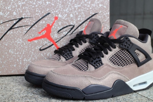 スニーカーのNIKE