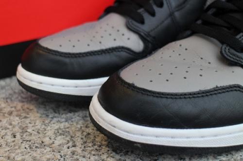 ナイキのハイカットスニーカー