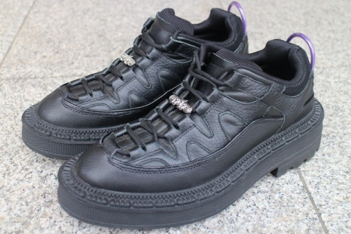 スニーカーのEytys