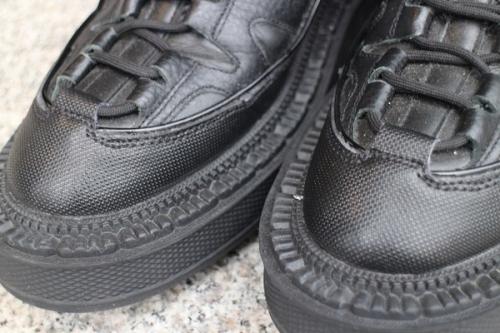 エイティーズのボリュームスニーカー