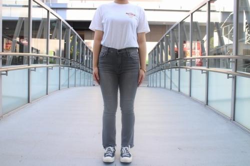 マザーのカットオフジーンズ