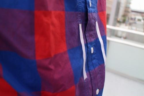 テープラインチェックシャツのブルー×レッド