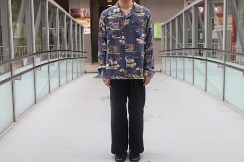 ダブルアールエルの総柄シャツ