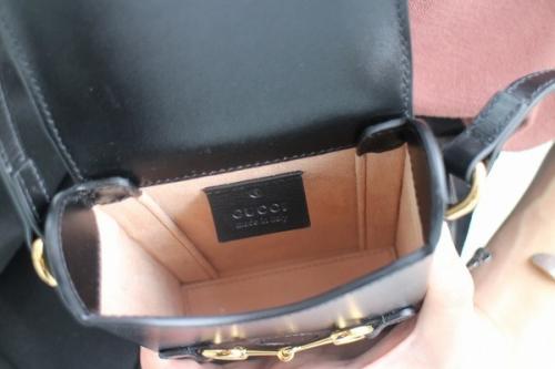 ホースビットショルダーバッグのブラック