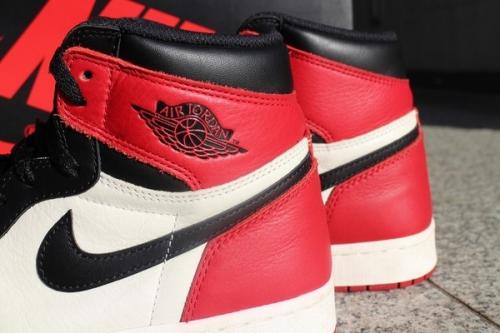 AIR JORDAN 1 RETRO HIGH OGのBRED