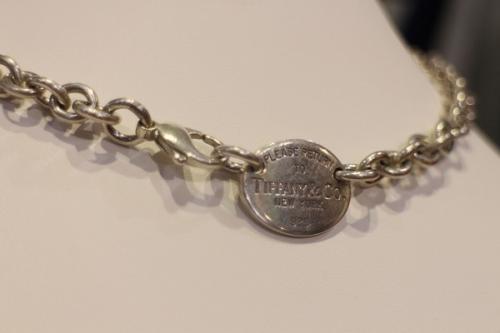 ティファニーのリターントゥプレートネックレス