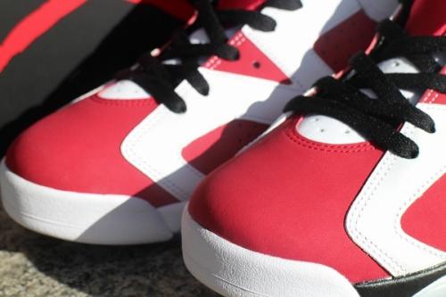 ナイキのAIR JORDAN 6 RETRO