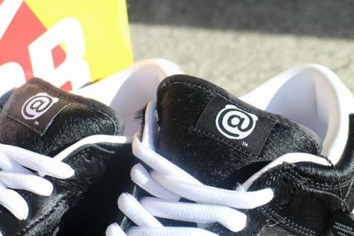 NIKE×MEDICOM TOYのナイキ×メディコムトイ