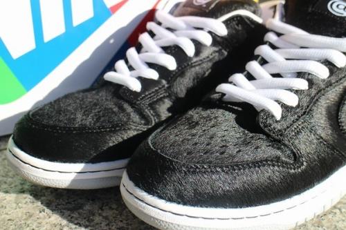 ナイキ×メディコムトイのDunk Low Medicom Toy