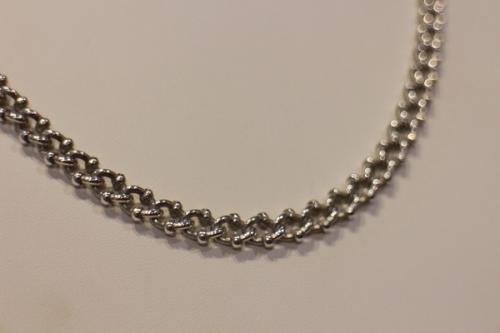 オール ブルースのDNAチェーンネックレス