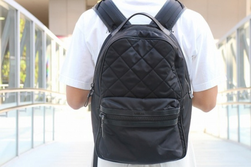 インポートブランドのMONCLER