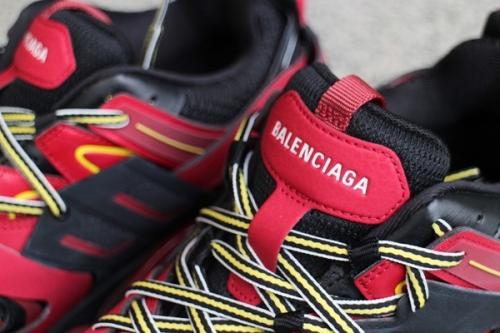 BALENCIAGAのバレンシアガ