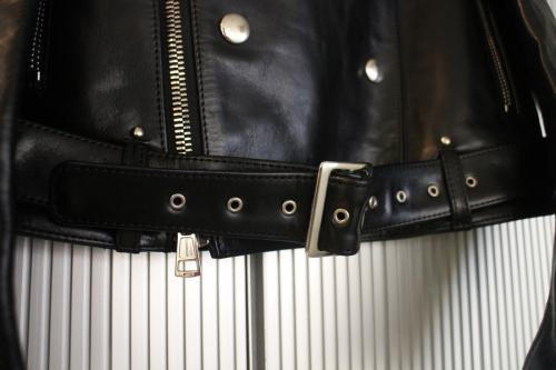 ホーススキンライダースジャケットのレザージャケット