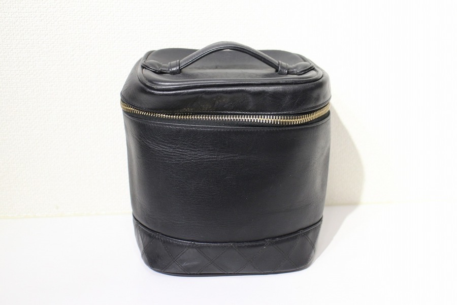 CHANEL バニティポーチ 中古・古着通販】CHANEL (シャネル) タイムレスクラシック バニティ