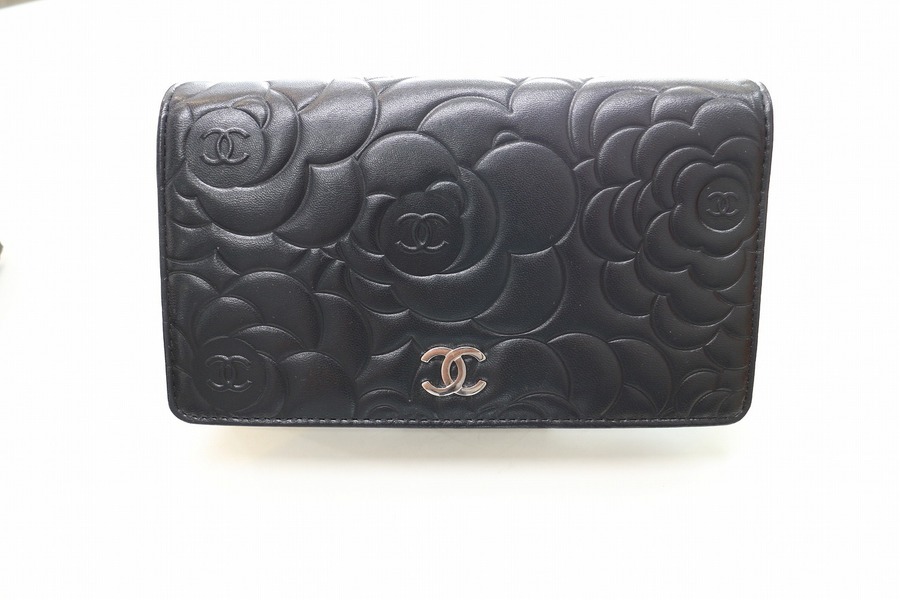 CHANEL/シャネル カメリア 二つ折り財布 入荷のお知らせです