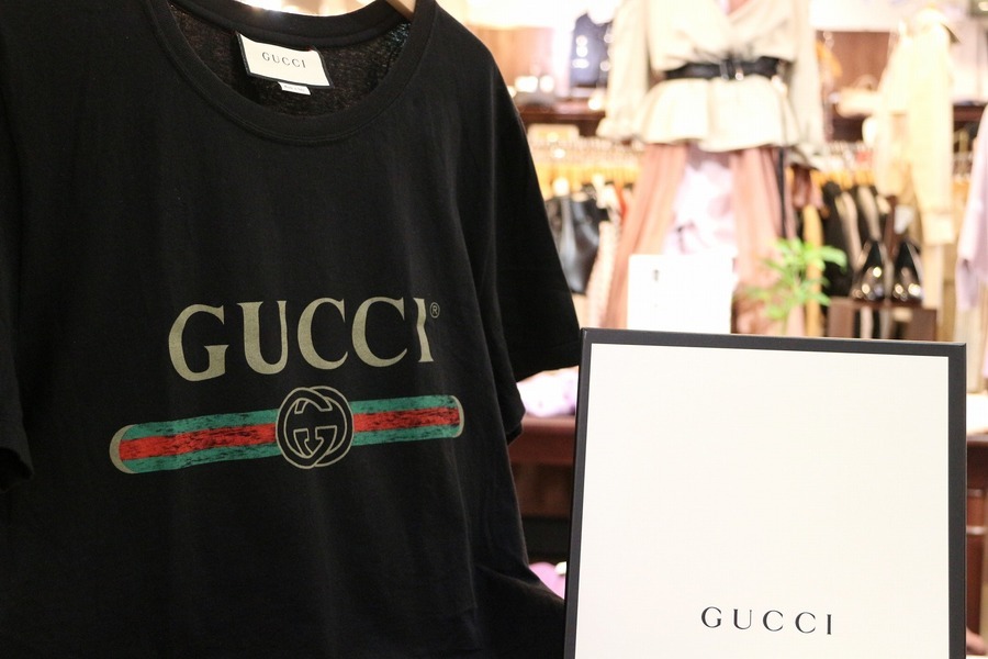 GUCCI /グッチ】から 黒ベースのロゴＴシャツ入荷しました。[2020.04