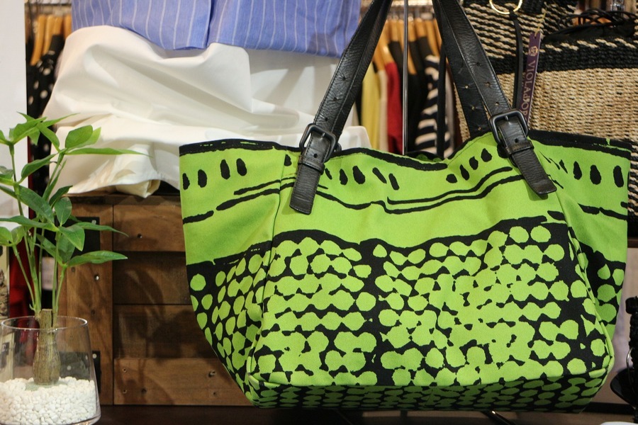 BOTTEGA VENETA / ボッテガヴェネタ】からヴァシェバブルプリント  