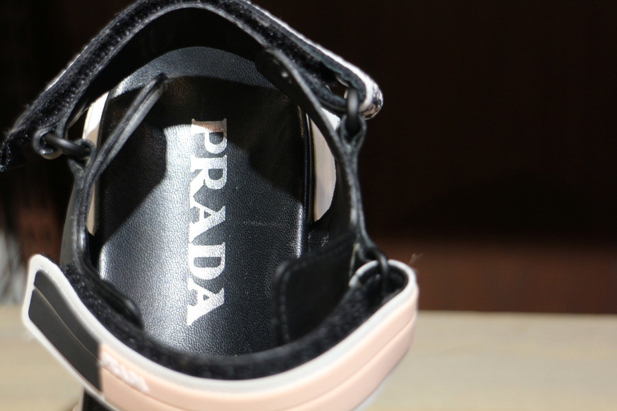 PRADA/プラダ】からスポーツサンダルが入荷しました。[2020.07