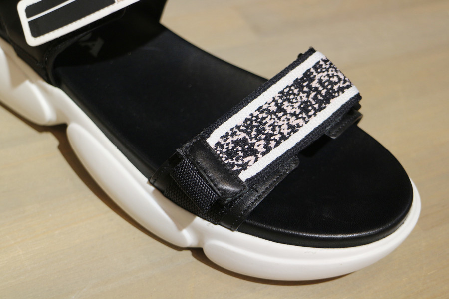 PRADA/プラダ】からスポーツサンダルが入荷しました。[2020.07.05発行 