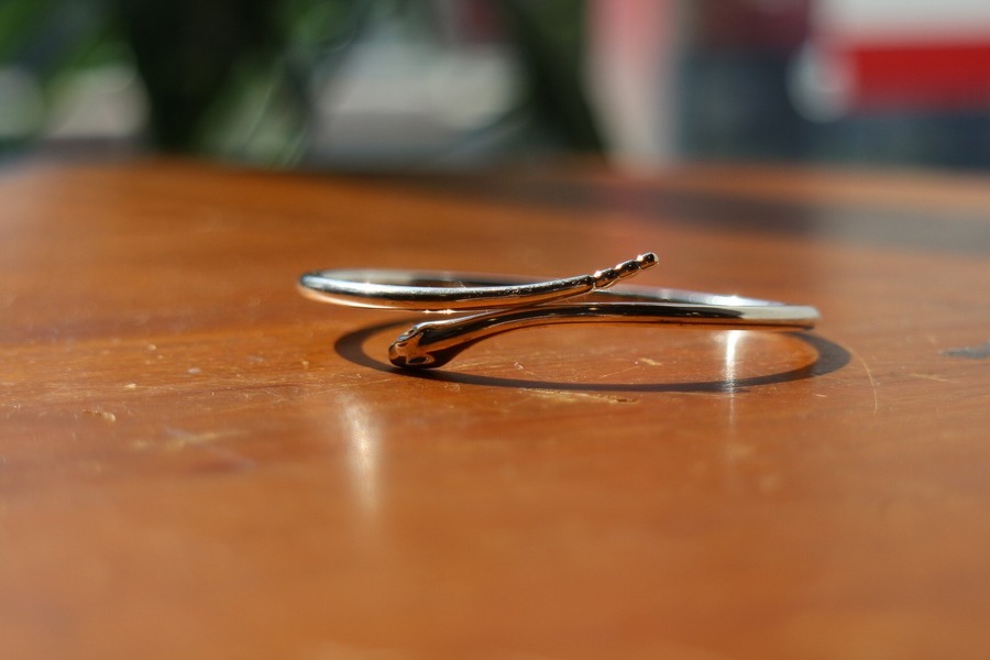 Tiffany & Co/ティファニー】からスネークブレスレットが入荷