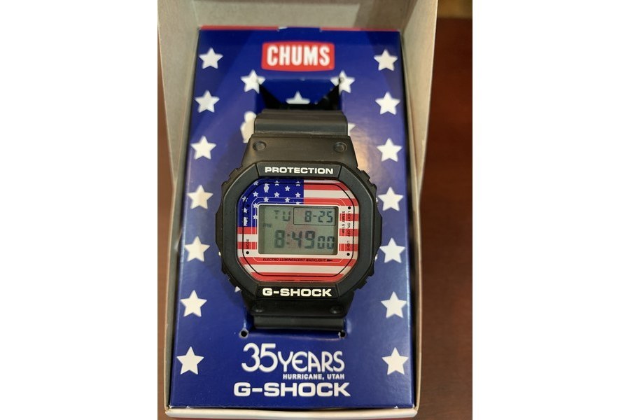 週末値下げ！チャムス別注のG-SHOCKデジタルアメリカ国旗カラー35thコラボ CASIO/カシオ】からCHUMSコラボの35th Anniversary Watchが入荷しま